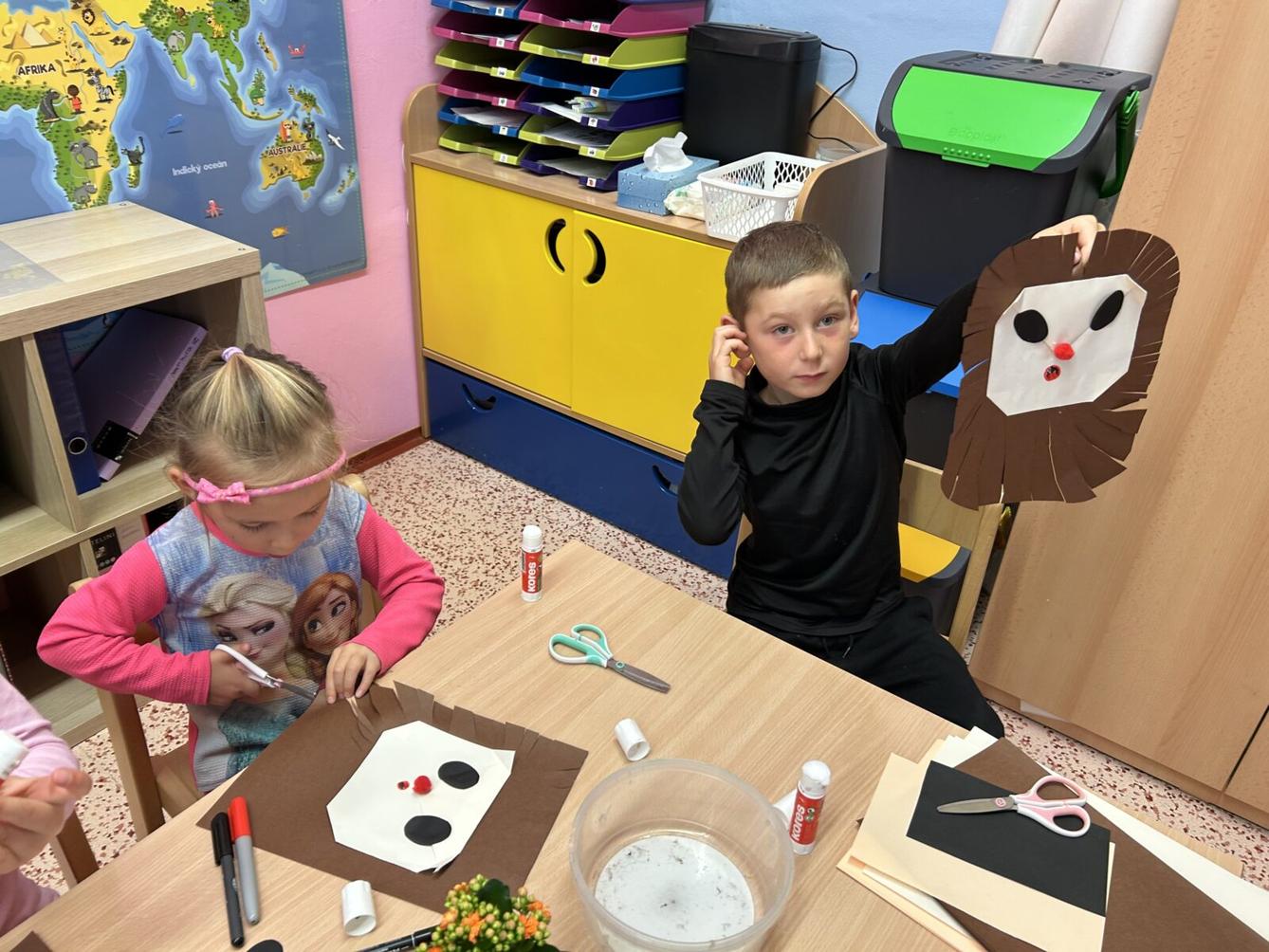 SOVIČKY: LISTÍ ŽLOUTNE POLETUJE - 14