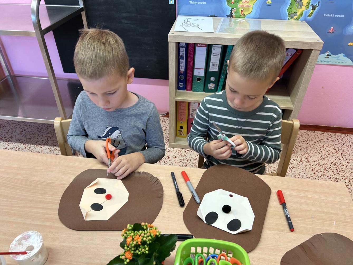 SOVIČKY: LISTÍ ŽLOUTNE POLETUJE - 18