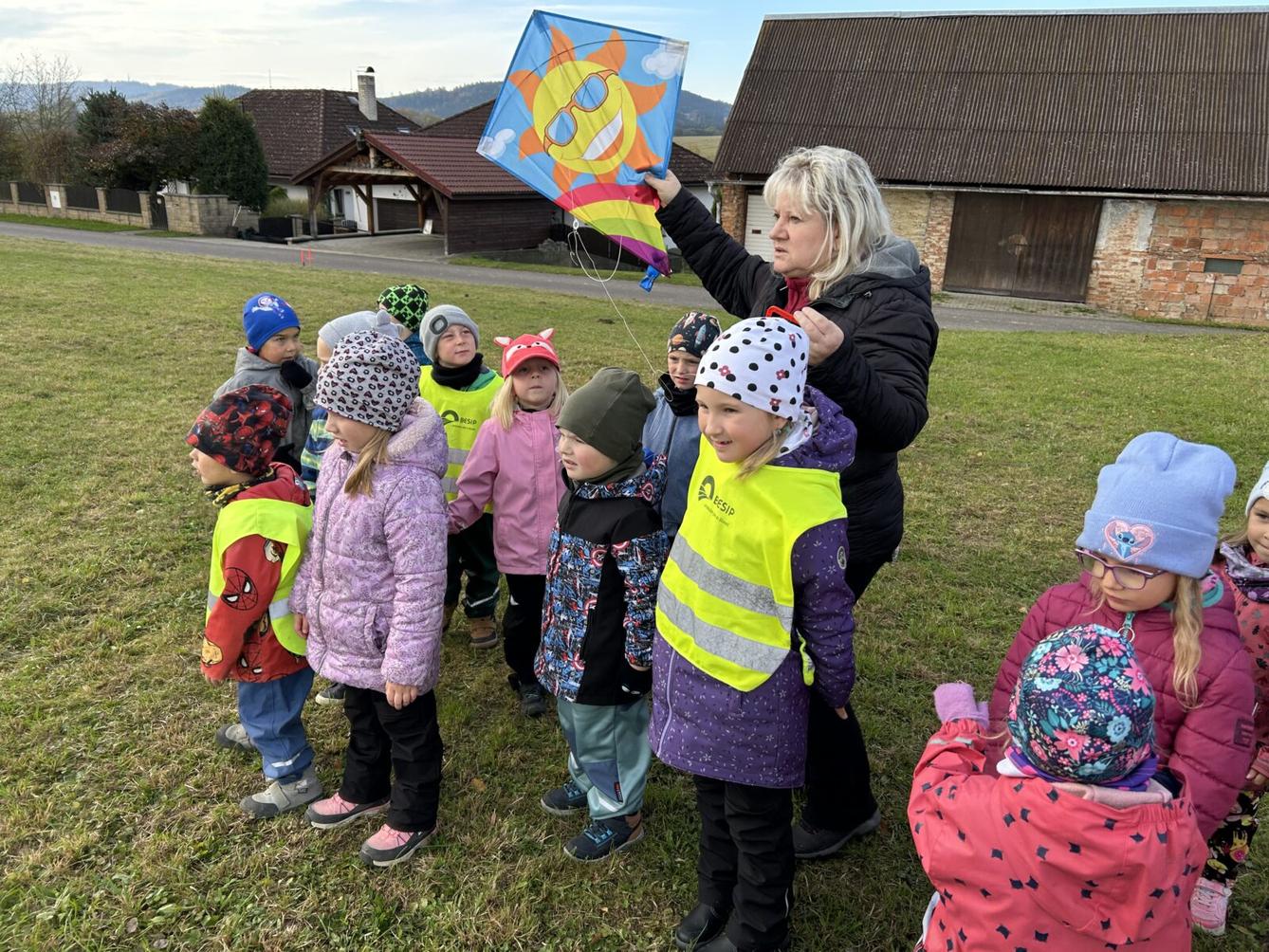 POUŠTĚNÍ DRAKA - 1