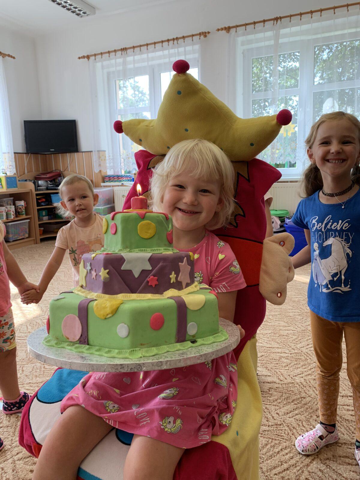 Nikolka slaví narozeniny - 1