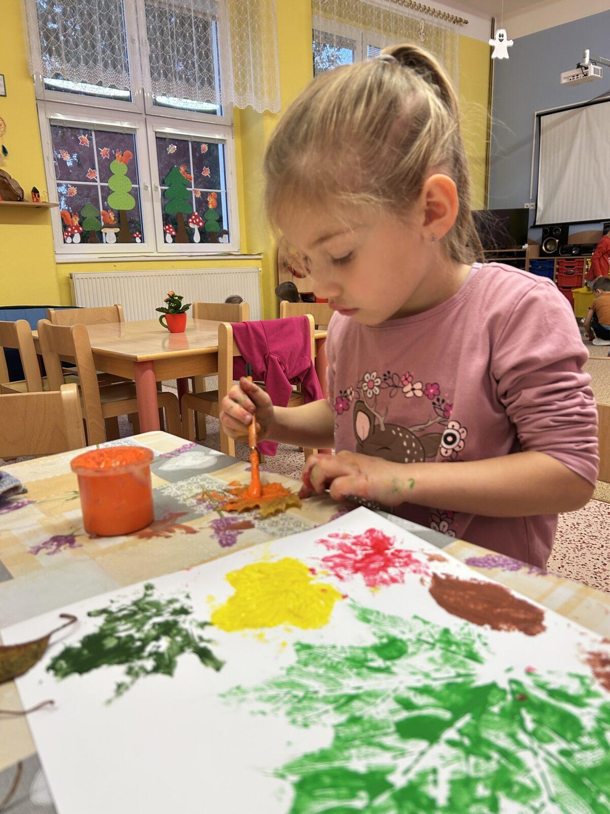 SOVIČKY: LISTÍ ŽLOUTNE POLETUJE - 21