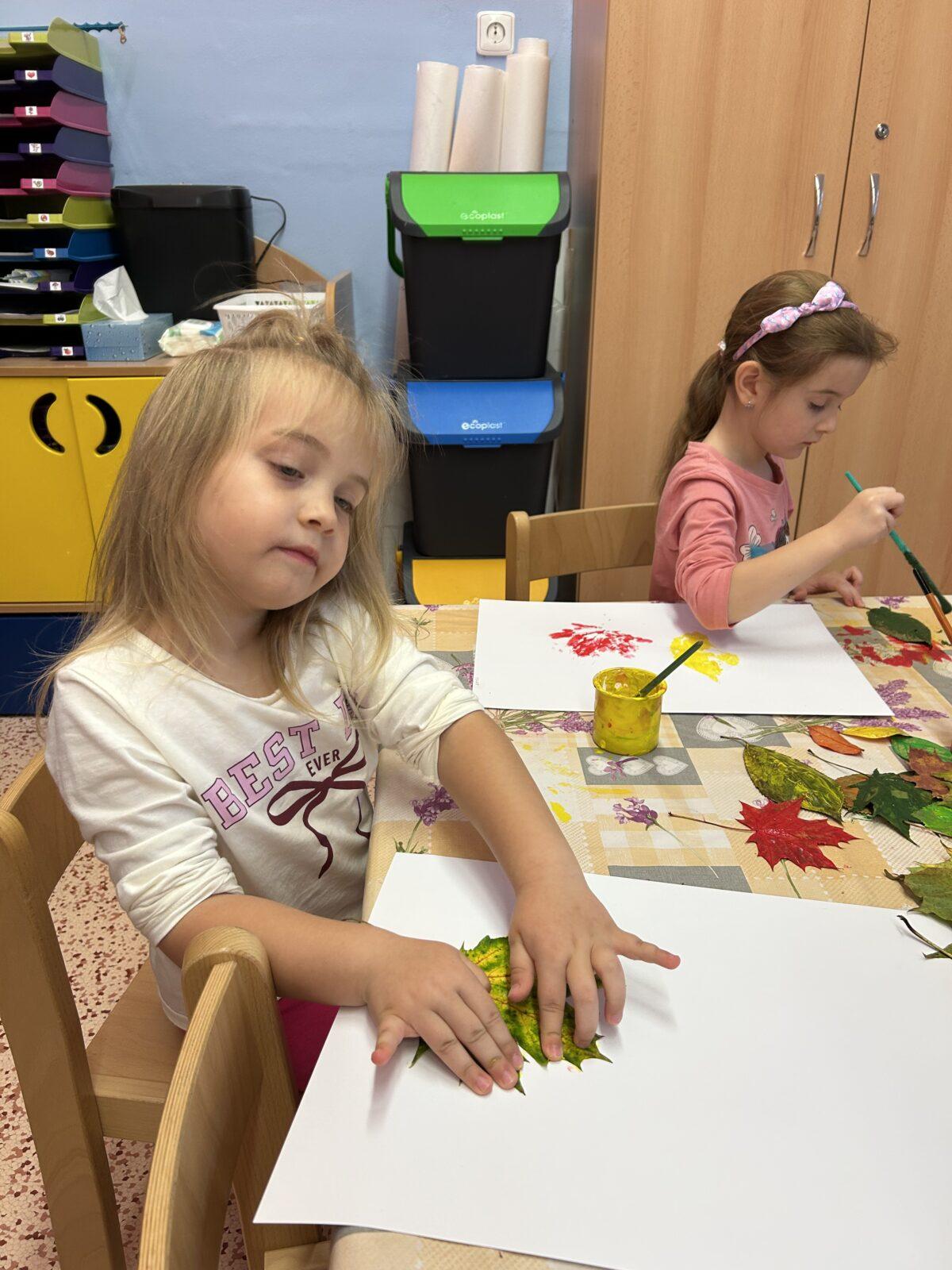 SOVIČKY: LISTÍ ŽLOUTNE POLETUJE - 29