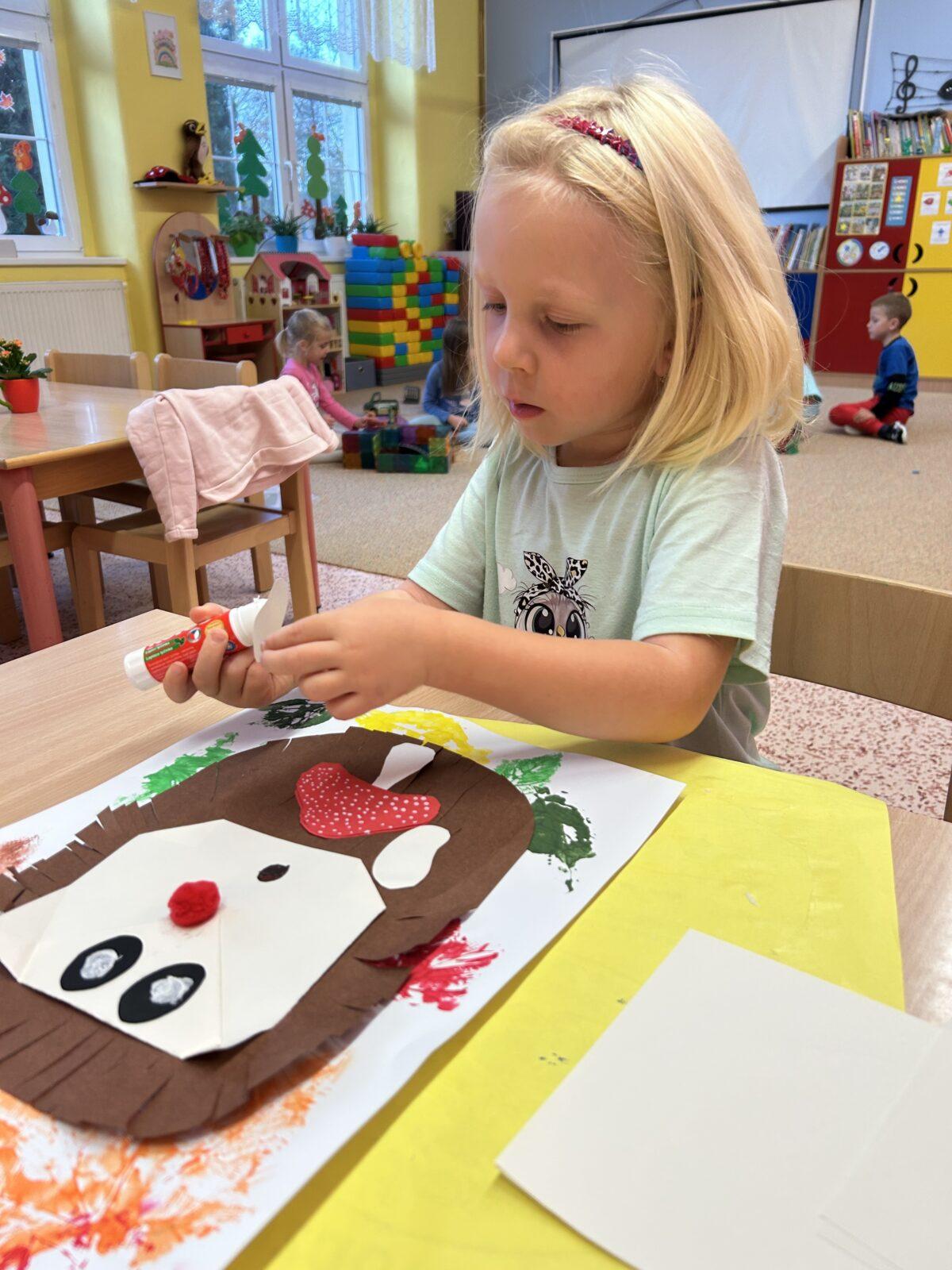 SOVIČKY: LISTÍ ŽLOUTNE POLETUJE - 35