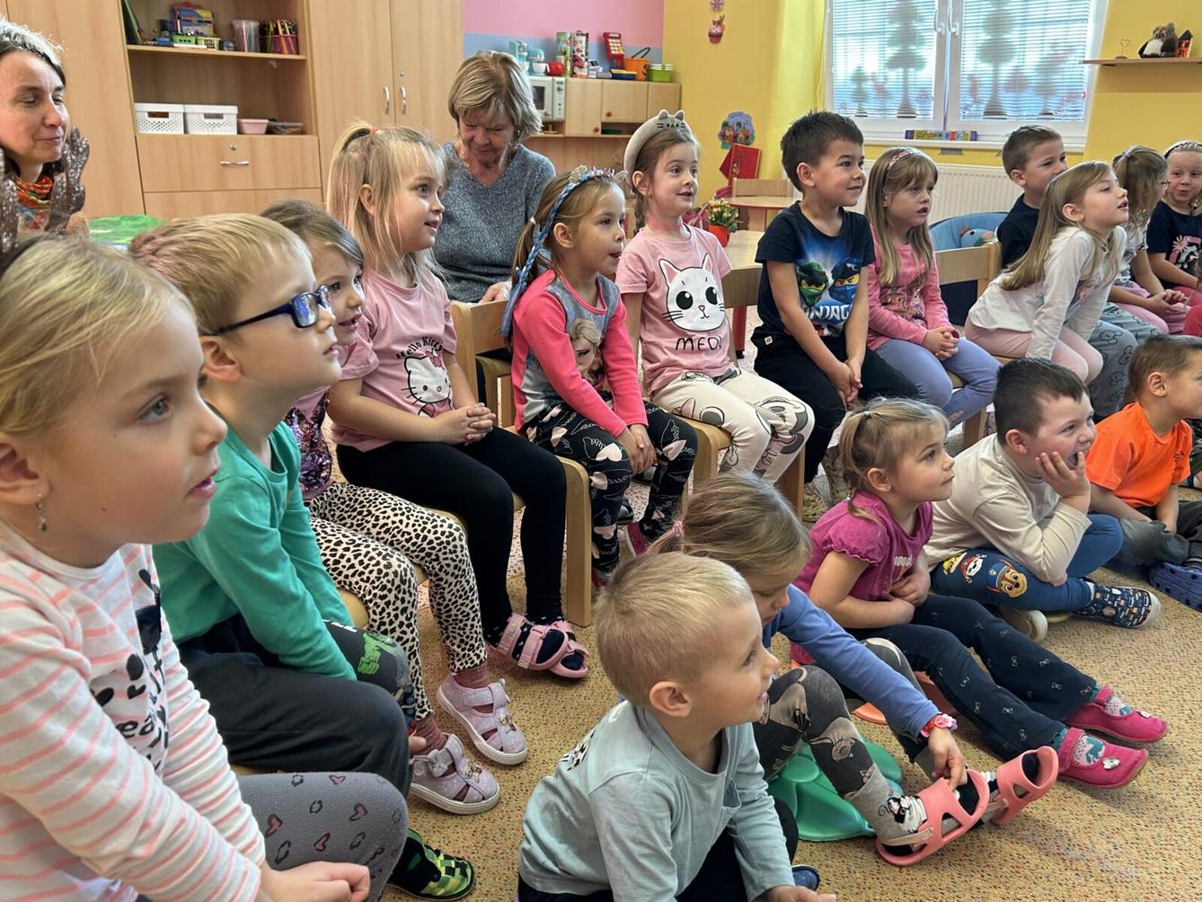 PŘIJEL K NÁM KOUZELNÍK - 4