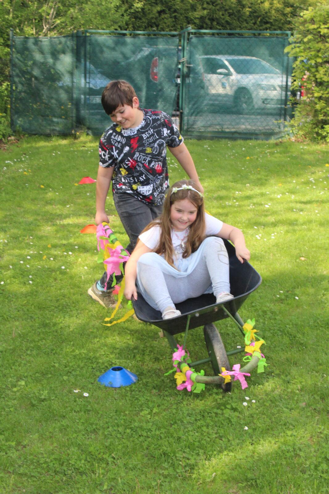 broučci a sovičky:besídka pro maminky - 17