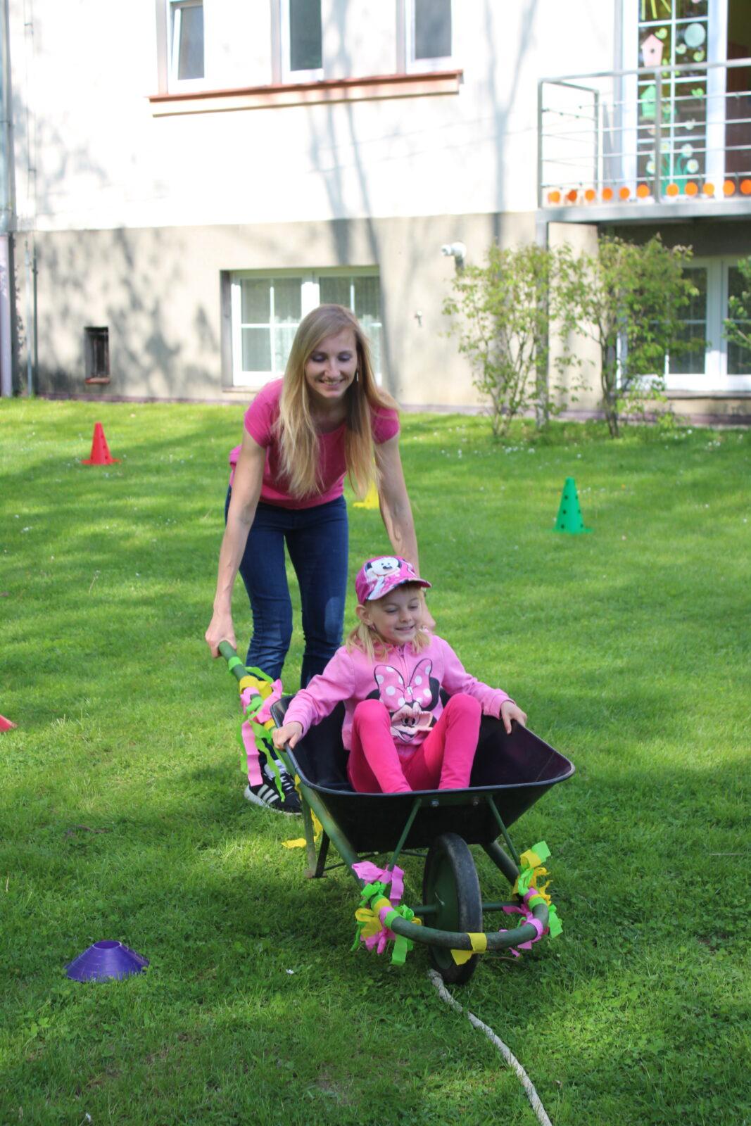 broučci a sovičky:besídka pro maminky - 30