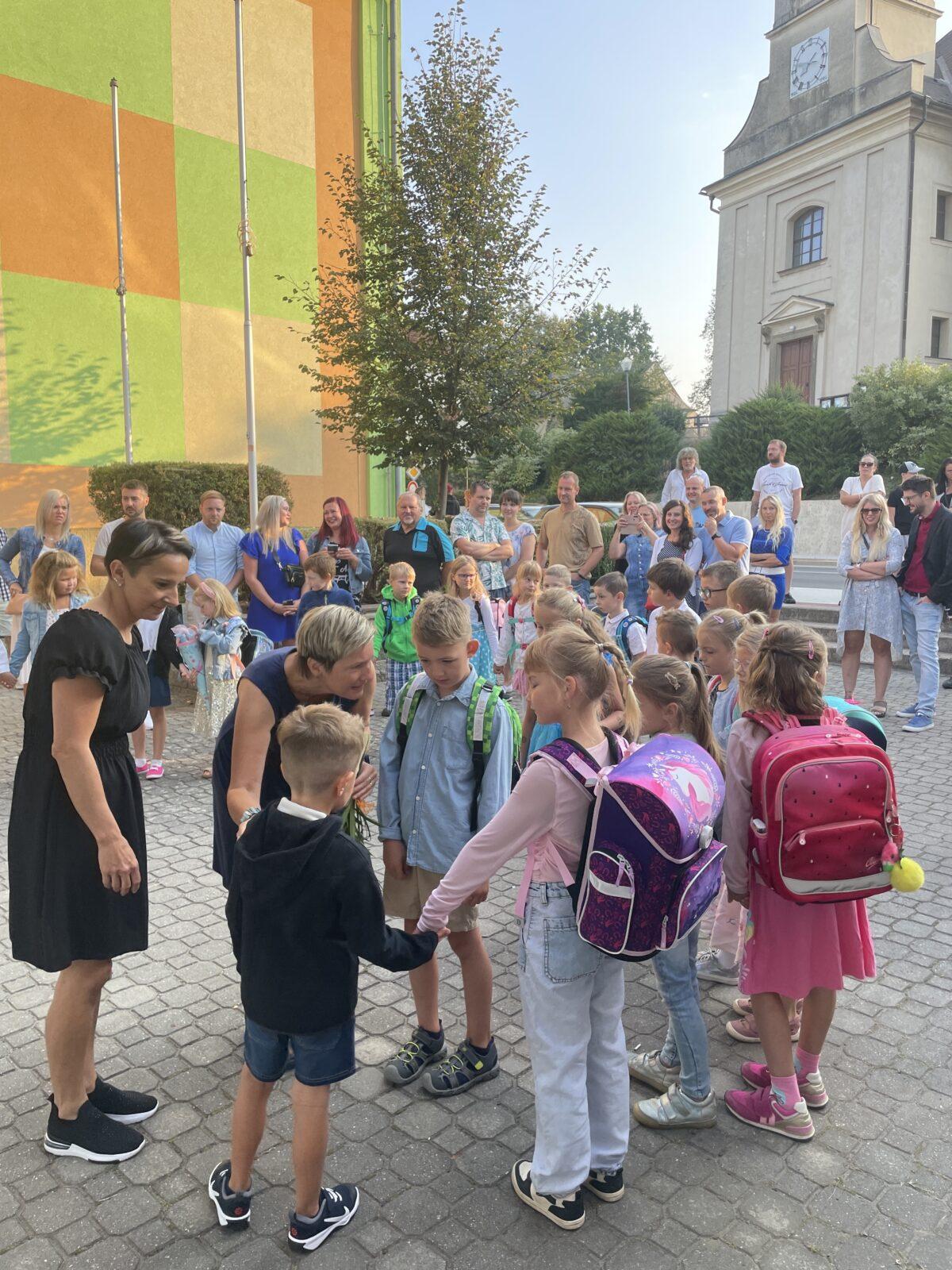 Slavnostní vítání žáků 1. třídy - 1