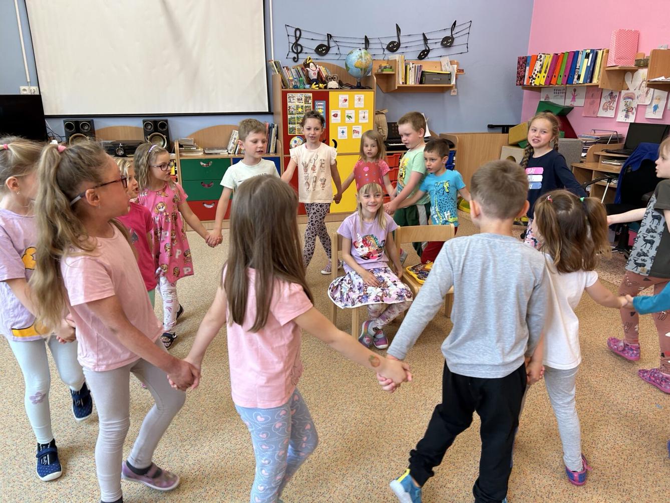 SLAVÍME: LUCINKA MĚLA NAROZENINY - 1