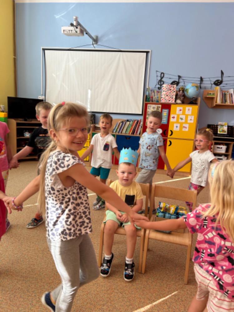 SLAVÍME: TOBÍK MĚL NAROZENINY - 1