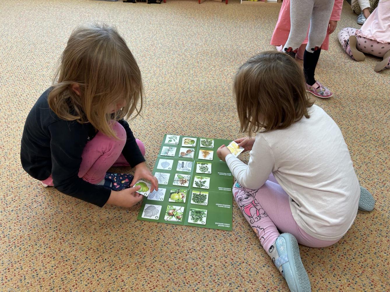 SOVIČKY: LISTÍ ŽLOUTNE, POLETUJE - 18