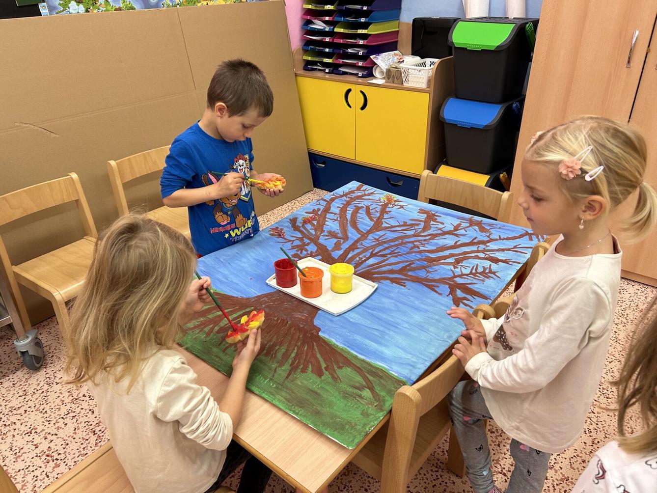 SOVIČKY: LISTÍ ŽLOUTNE, POLETUJE - 31