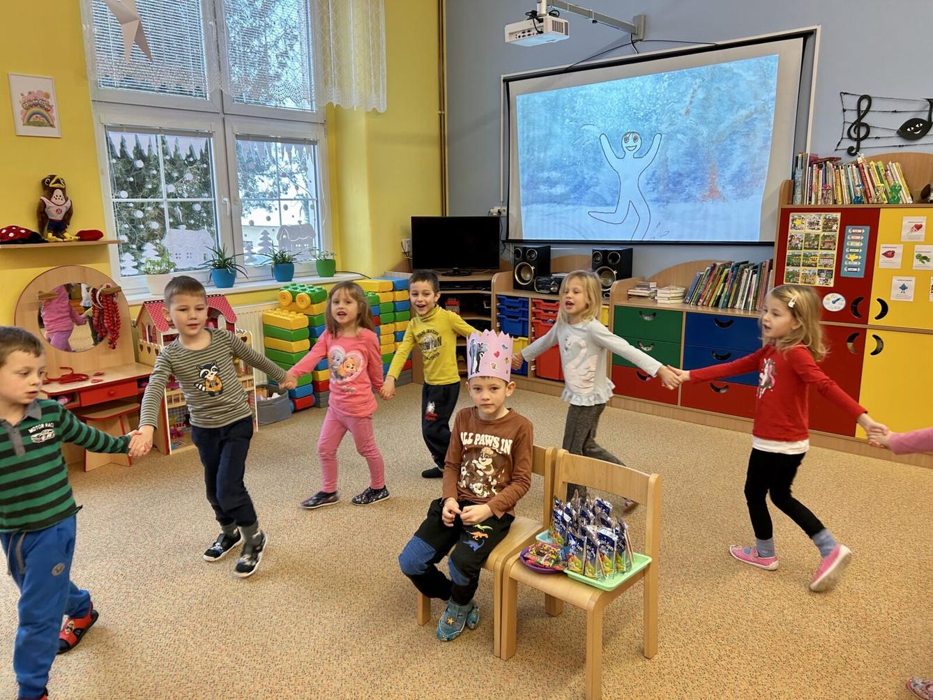 SLAVÍME: DOMČA MĚL NAROZENINY - 1