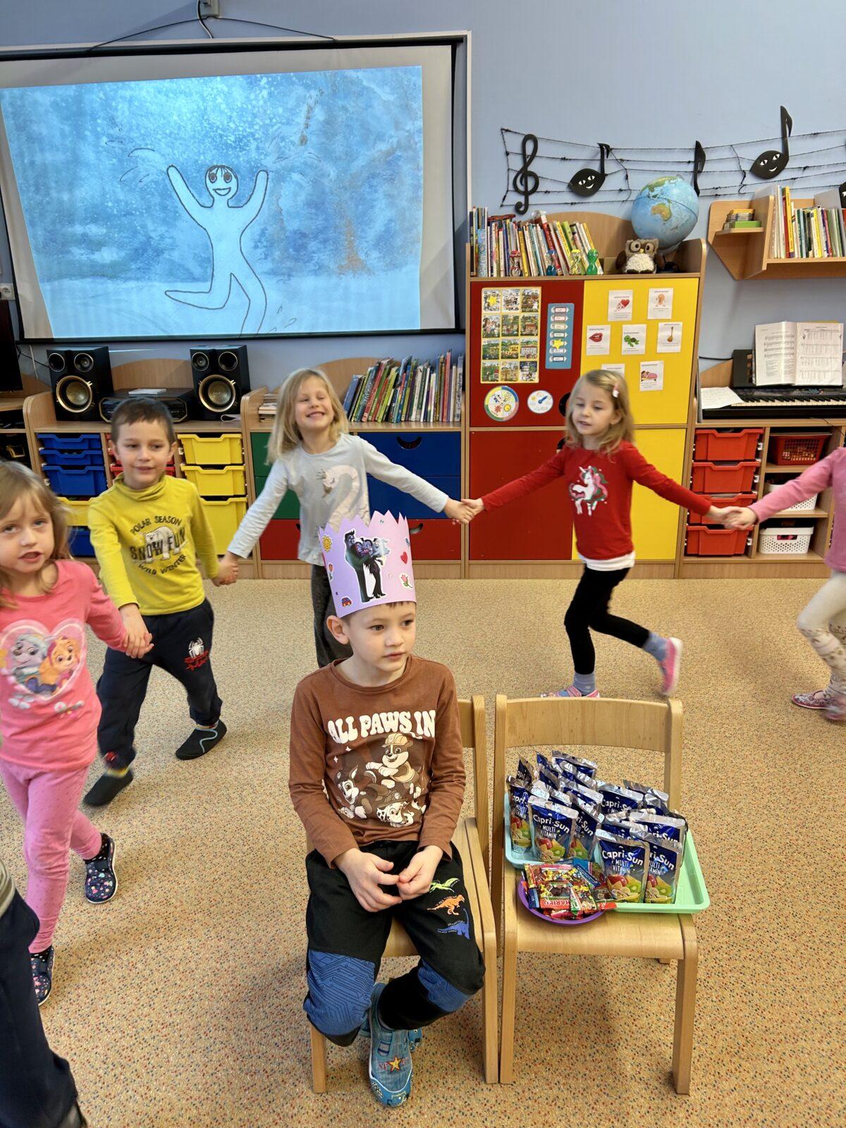 SLAVÍME: DOMČA MĚL NAROZENINY - 2