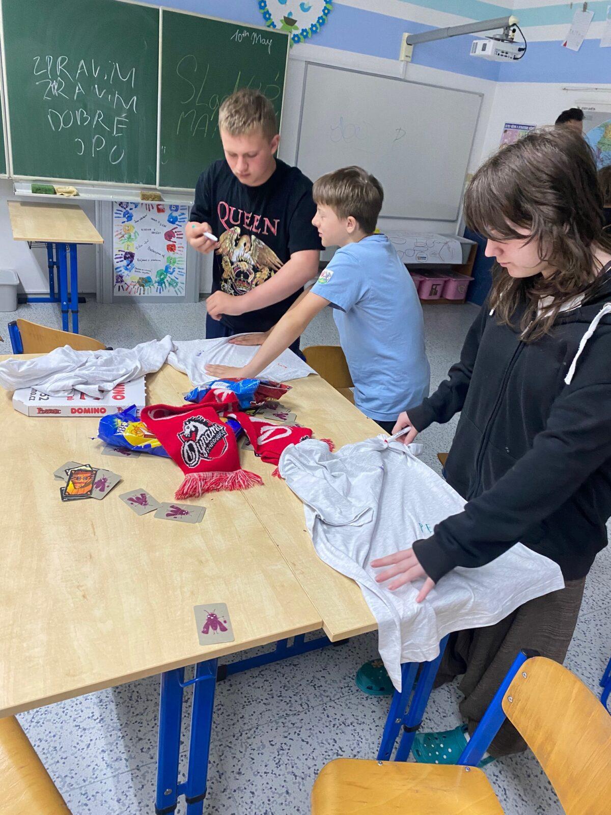 Spaní ve škole - 8. B - 27