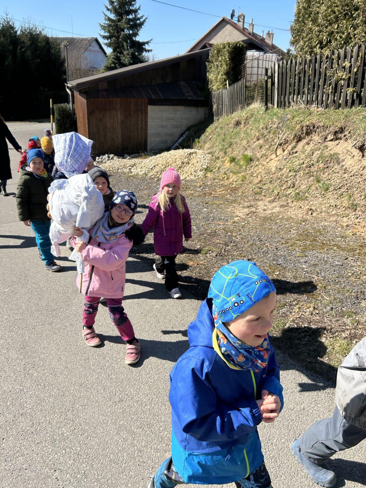 VYNÁŠENÍ MORENY - 7