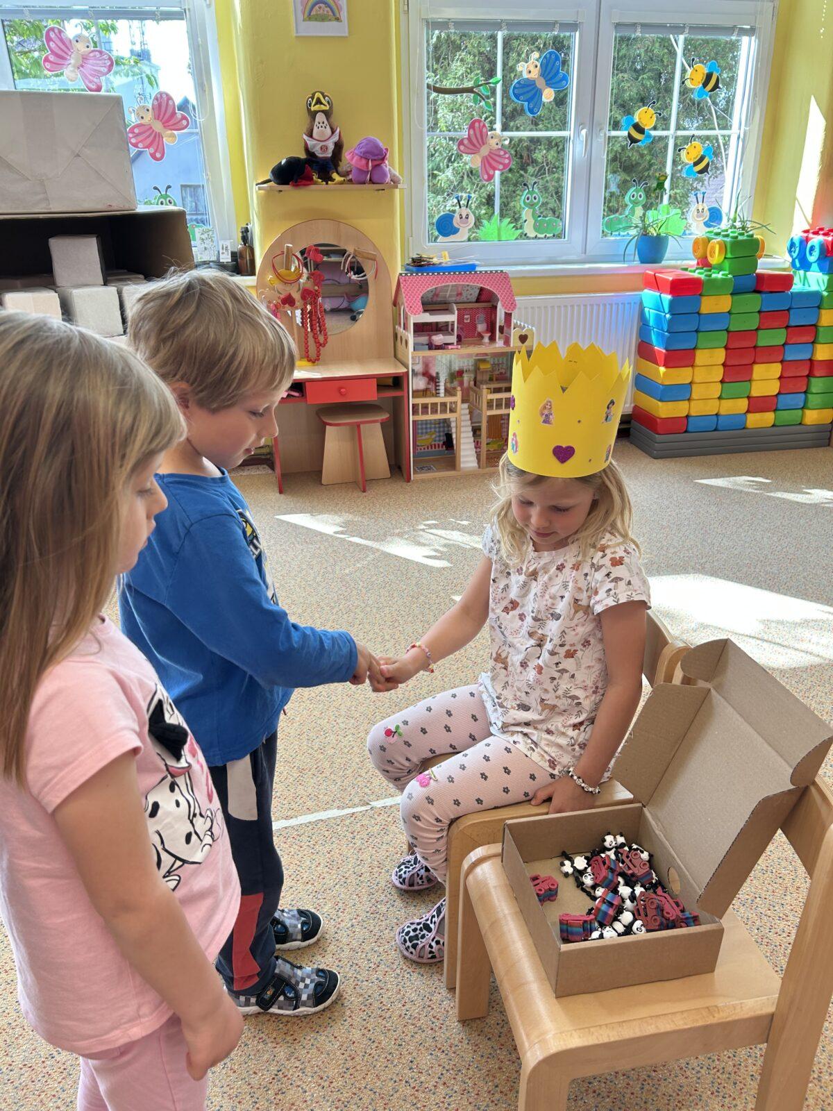 SLAVÍME: ZORINKA MĚLA NAROZENINY - 8