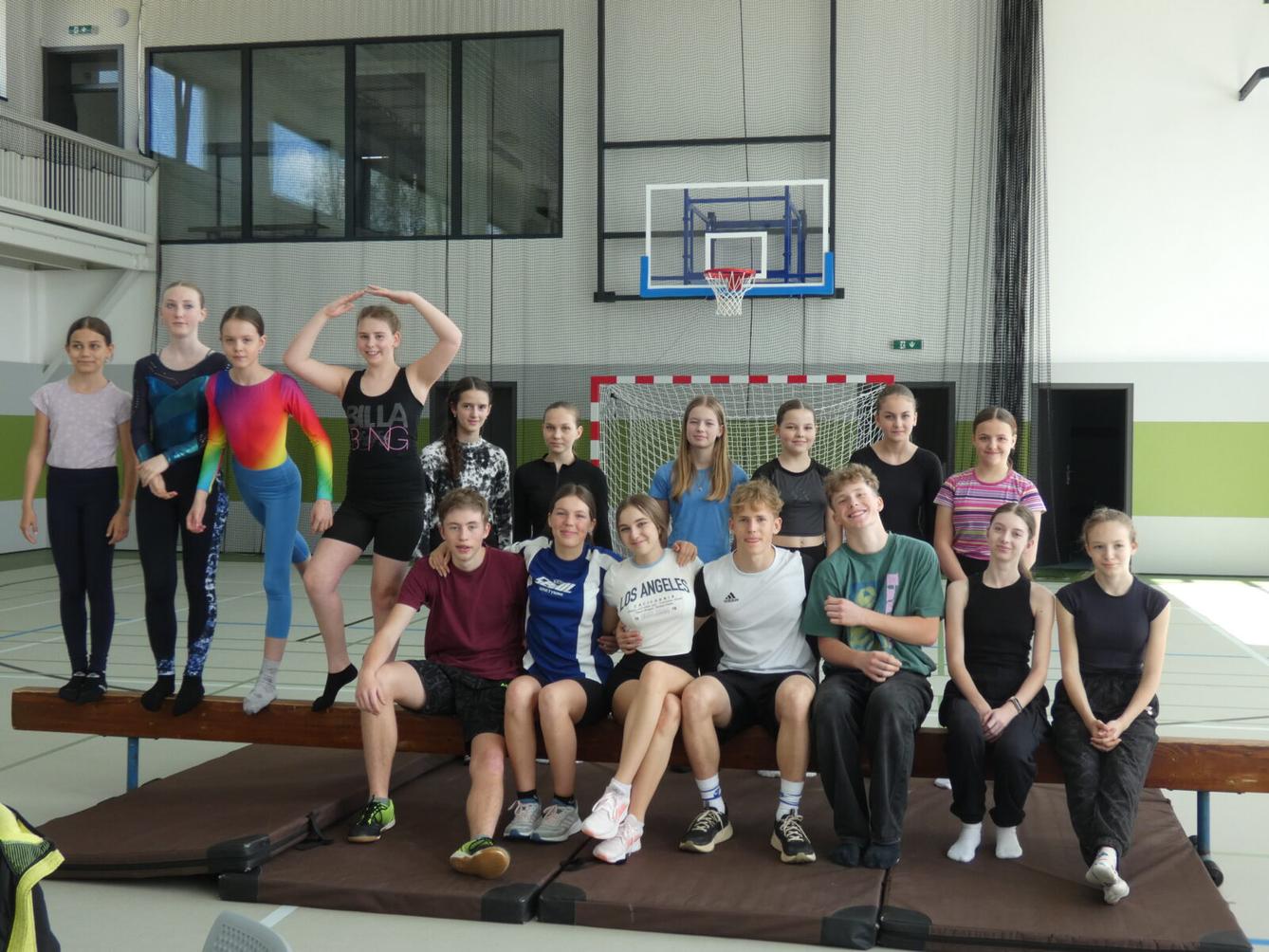 XVIII. ročník SPORTOVNNÍ GYMNASTIKY II.st - 1