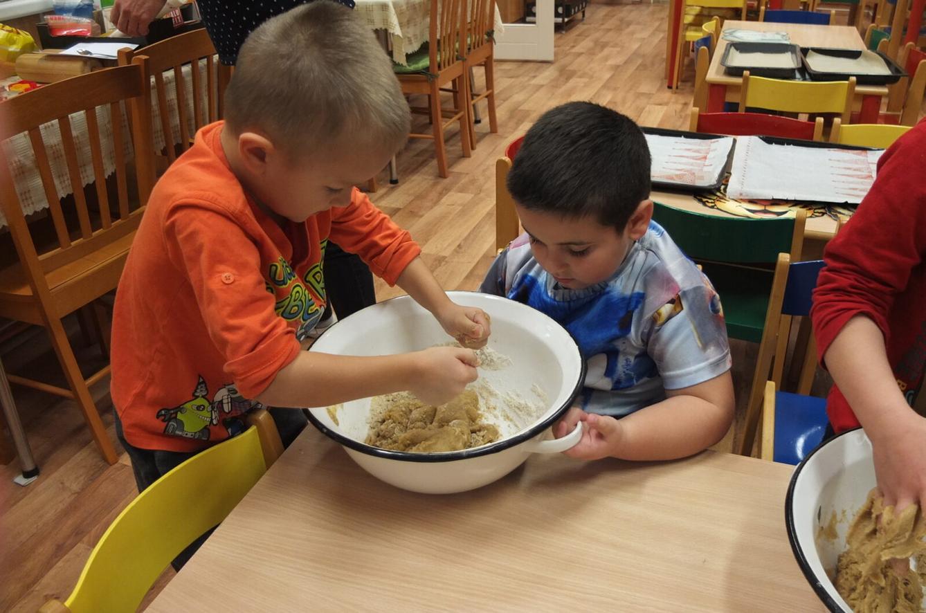 Pečení perníčků - 3