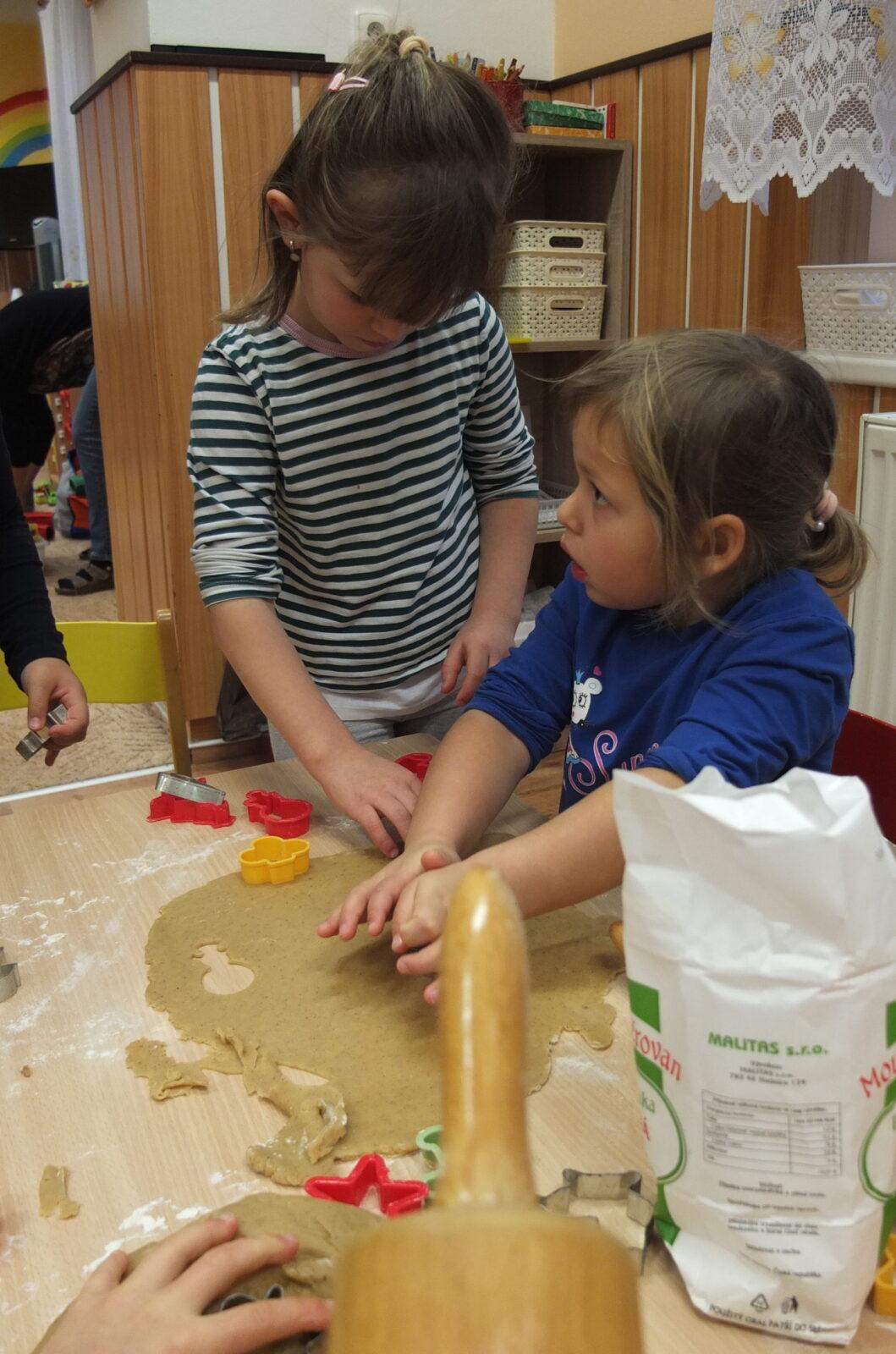 Pečení perníčků - 17