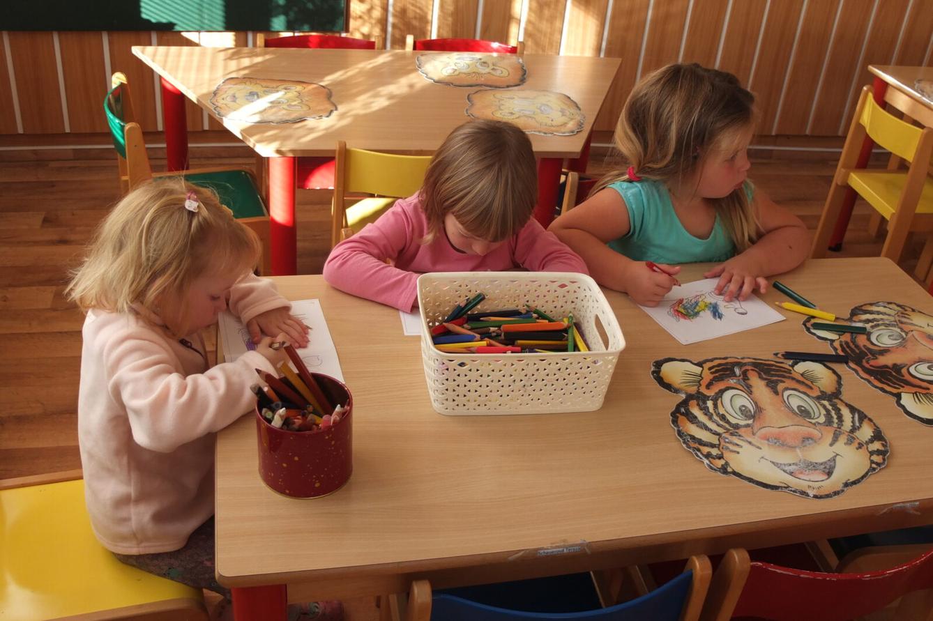 Človíček se představuje 1 - 19