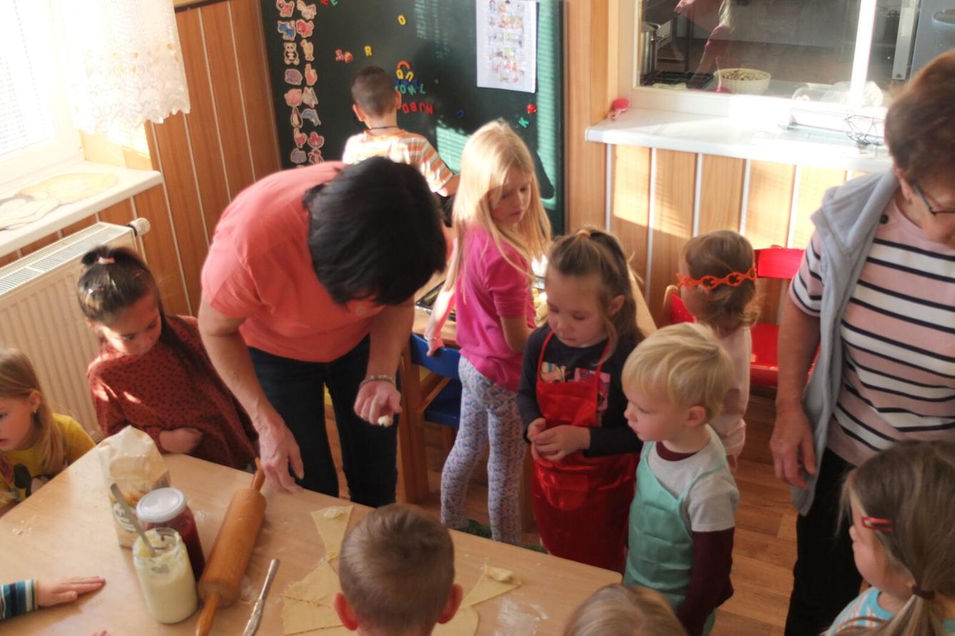 Pečení svatomartinských rohlíčků - 30