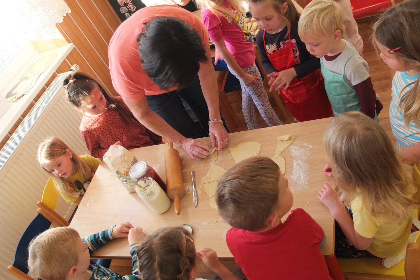 Pečení svatomartinských rohlíčků - 31