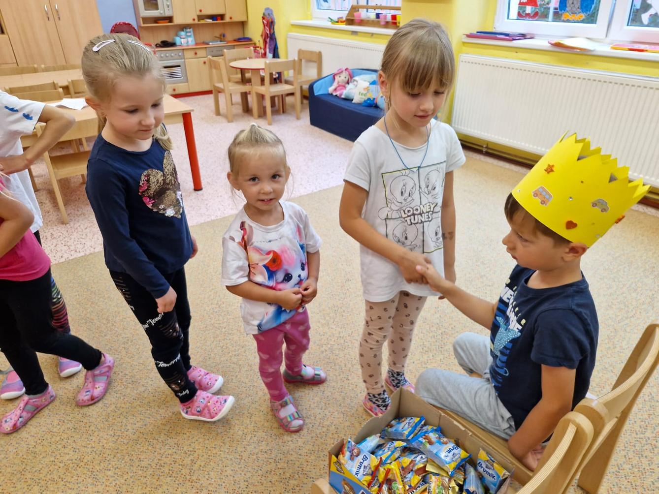 SLAVÍME: PÁŤA MĚL NAROZENINY - 1