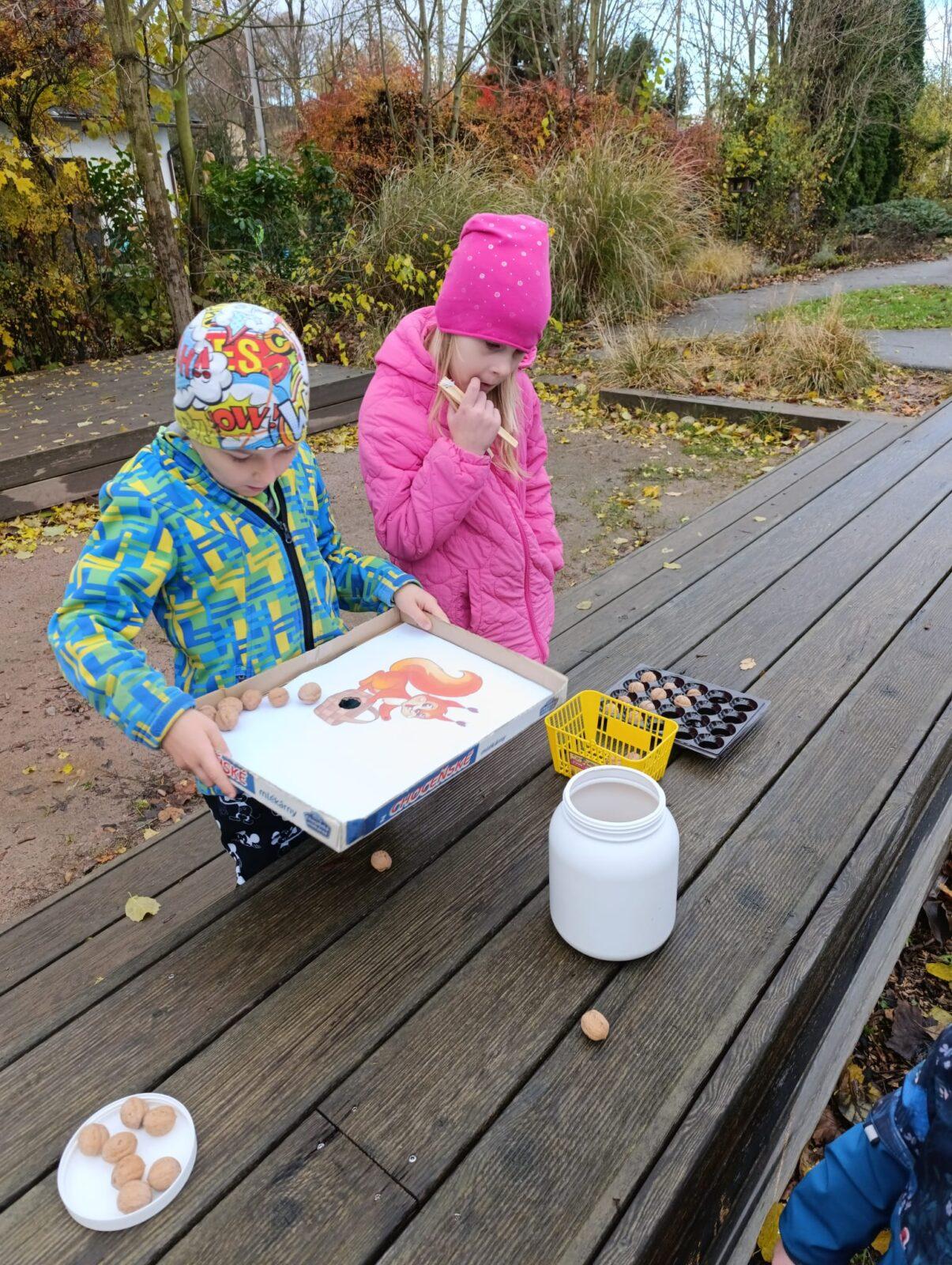 podzimní hry na zahradě - 26