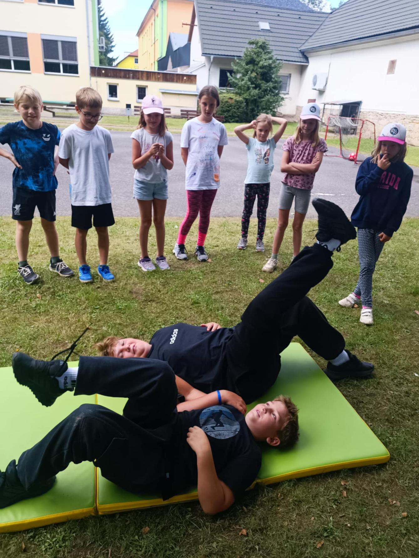 TÝDEN PLNÝ ZÁBAVY II - pátek - 43