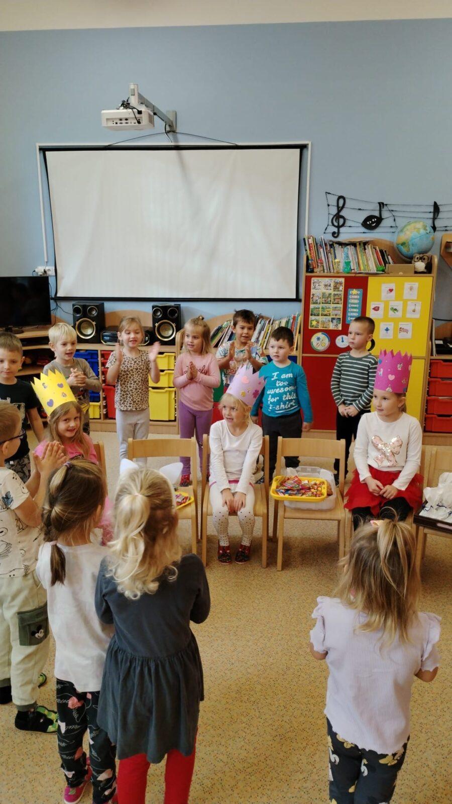 SLAVÍME: ELENKA, KAROLÍNKA A NATÁLKA MAJÍ NAROZENINY - 21