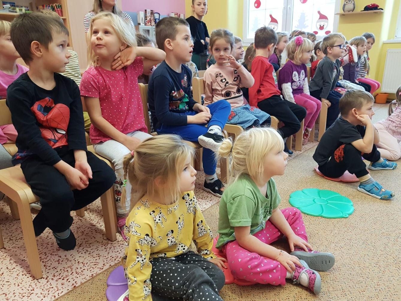 divadýlko: ,,JAK ČERTÍ JELITO A KOPYTO VAŘILI VTIPNOU KAŠI" - 9