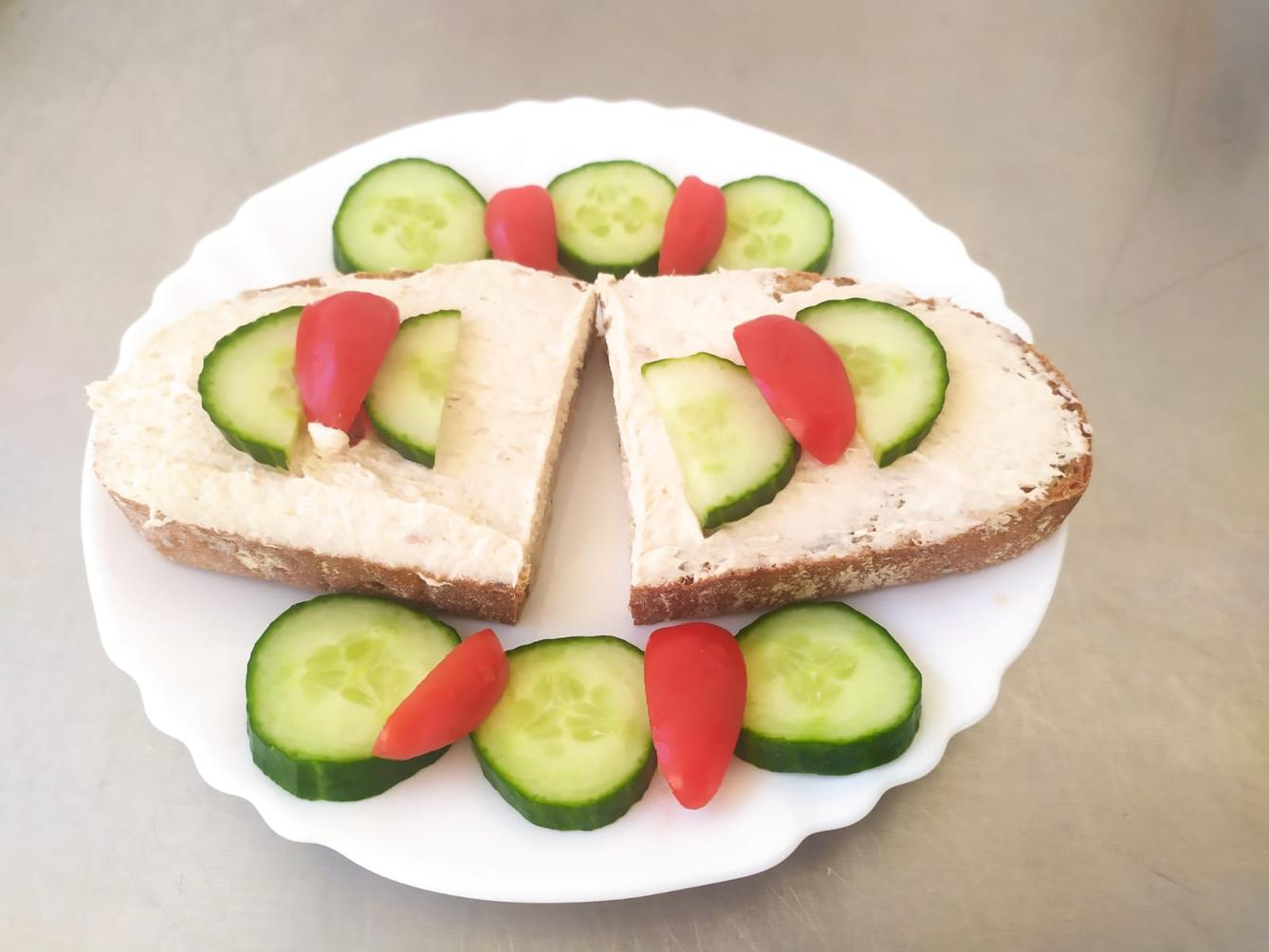 Okénko do školní a školkové kuchyně - 22