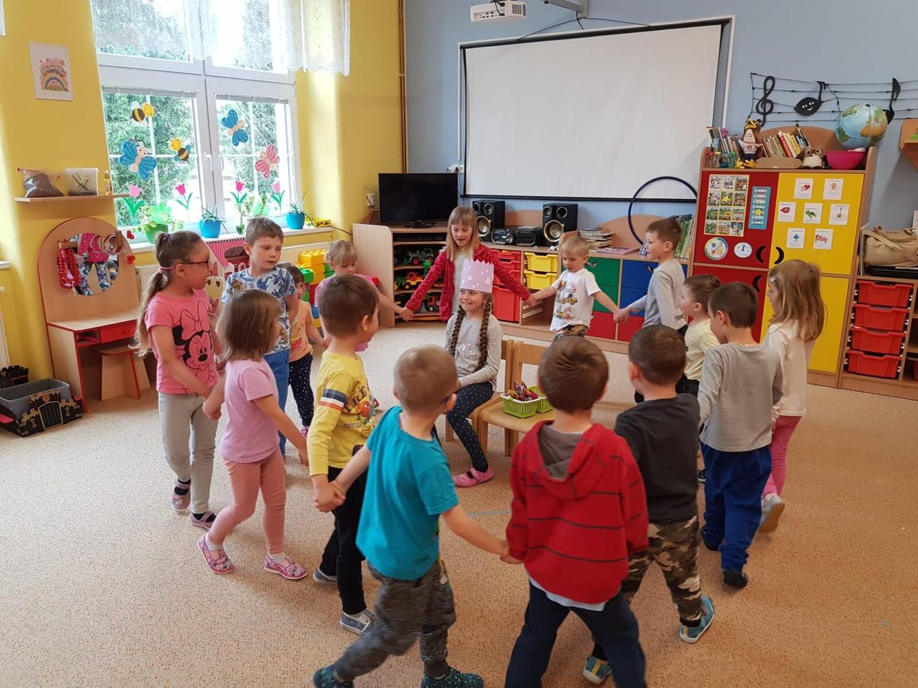 SLAVÍME: ILONKA MĚLA NAROZENINY - 6