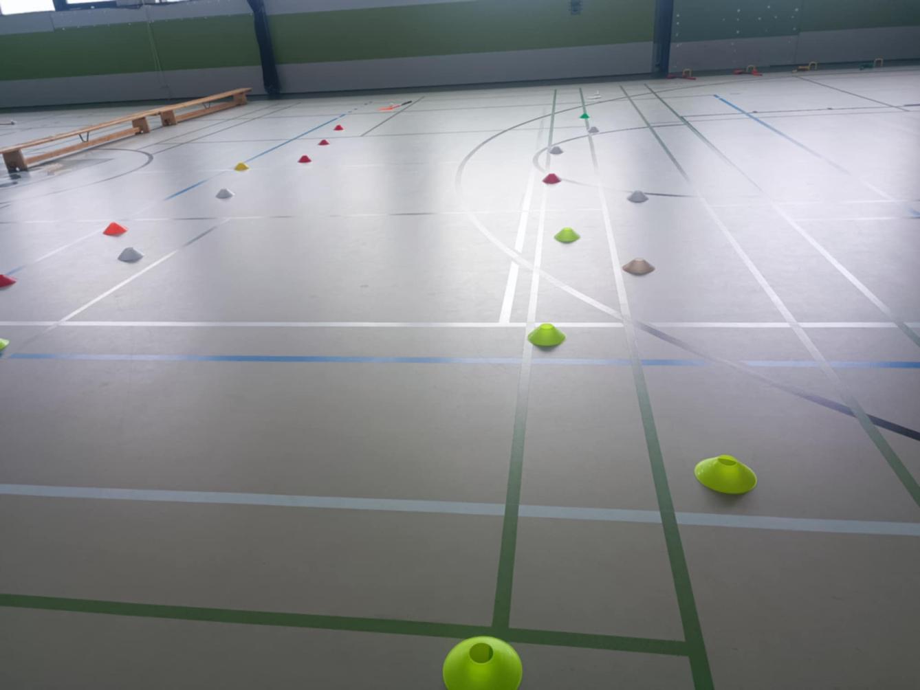 Družinka a děti s rodiči**"sportovní odpoledne" - 59