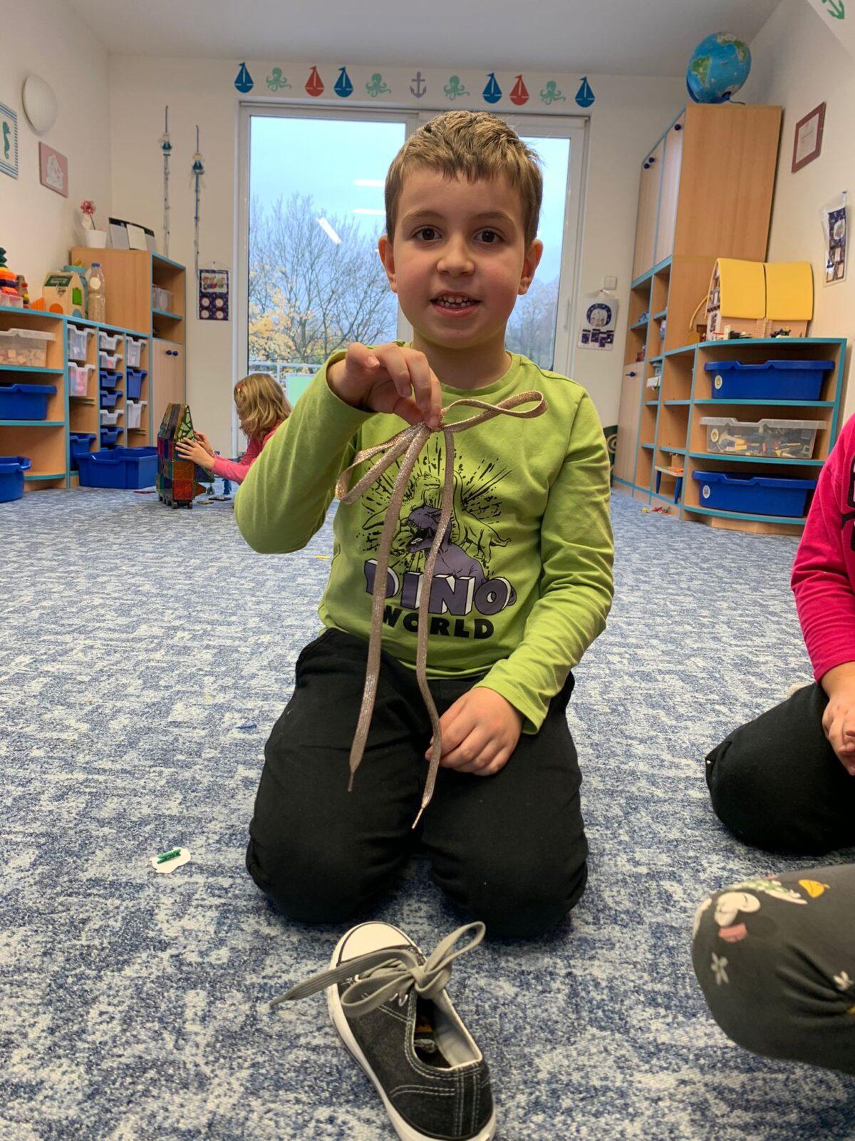 Soutěž o zlatou tkaničku - 11