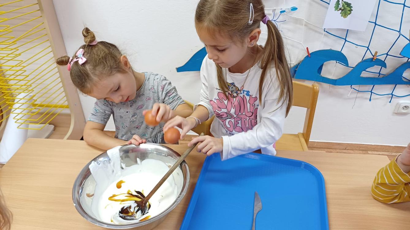 pečení pavučinkové buchty - 15