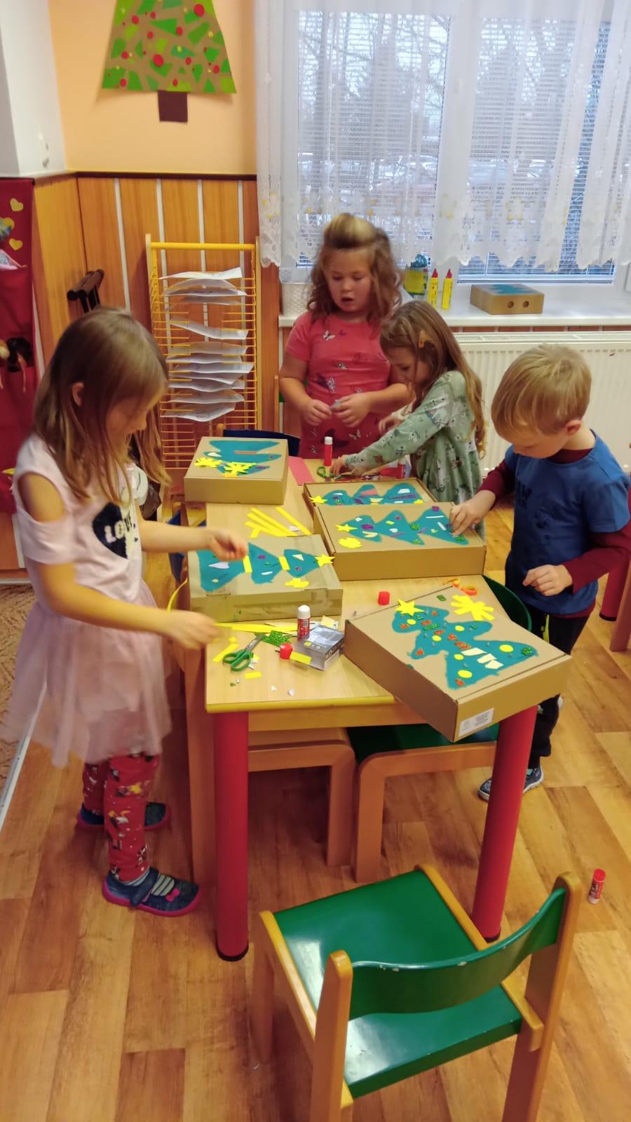 Výroba svítících stromečků - 5