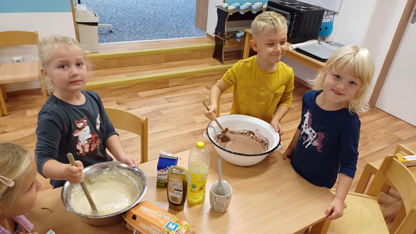 pečení pavučinkové buchty - 16