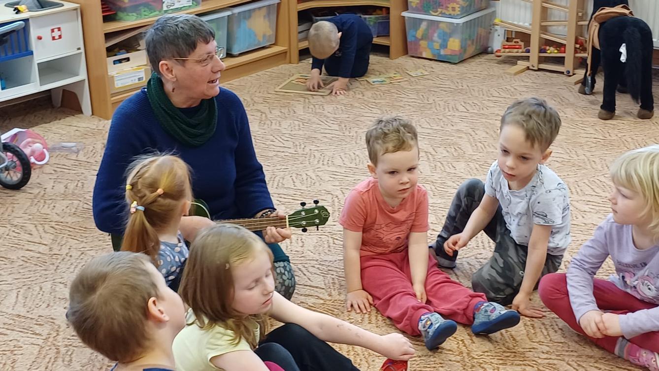 ptačí hodinka s paní šedovou - 9