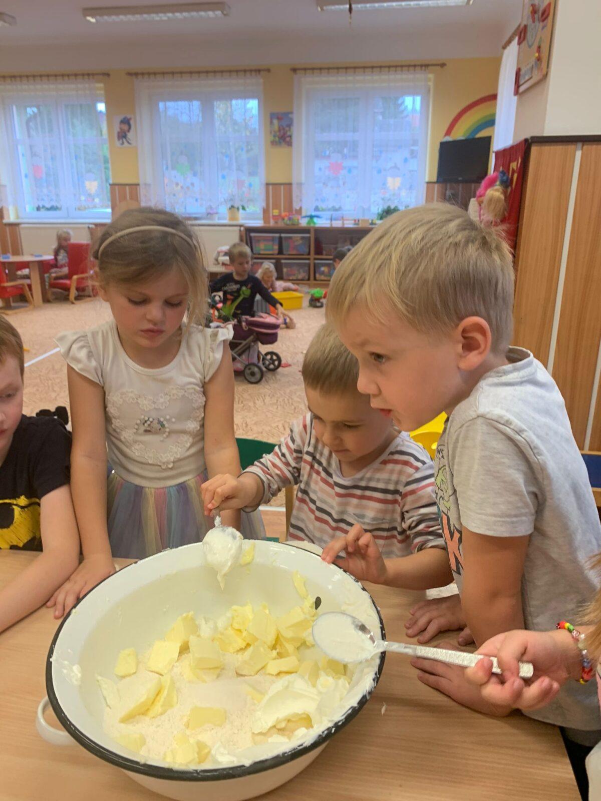 Pečeme svatomartinské rohlíčky - 13