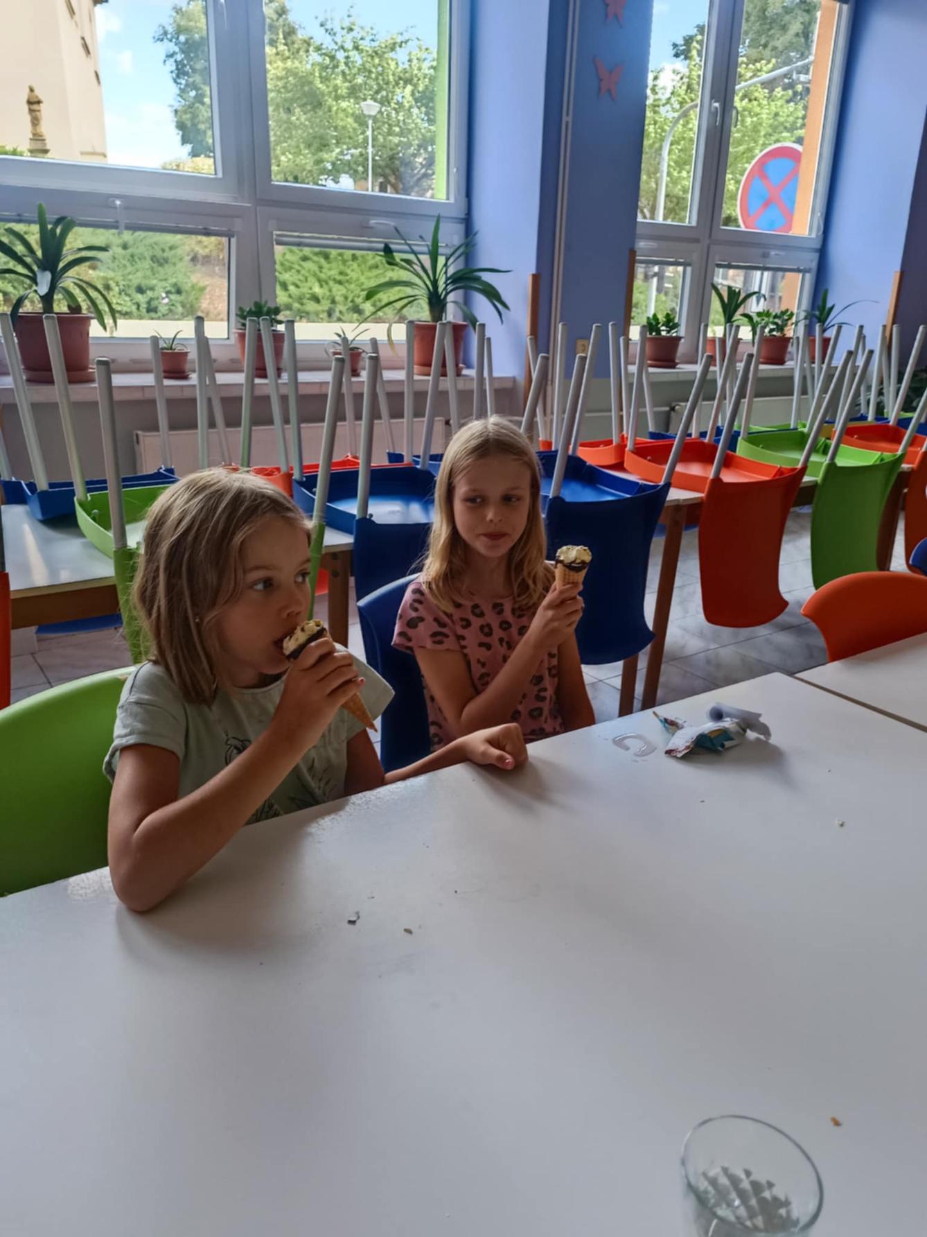 TÝDEN PLNÝ ZÁBAVY II - pátek - 48