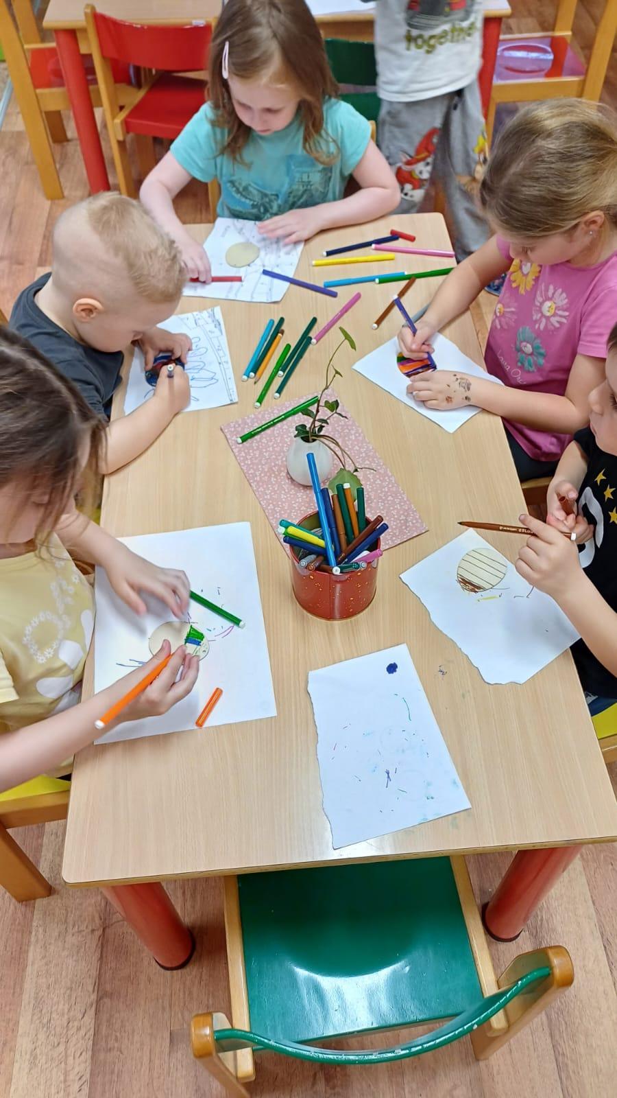 velikonoční stezka+ hledání vajíček na zahradě - 22