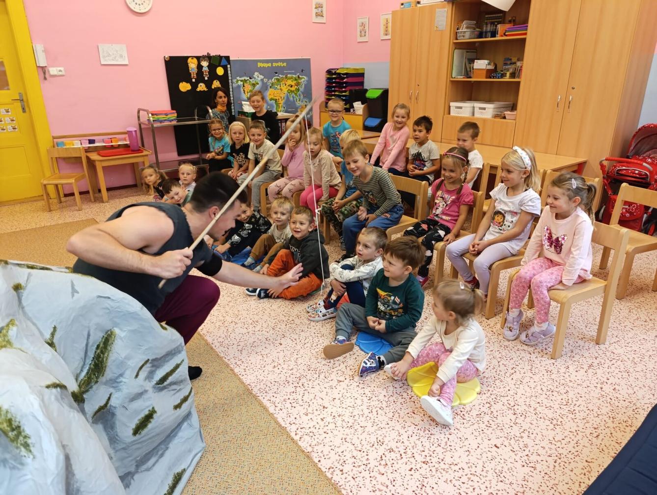 DIVADLO: ,,O ZLATÉ RYBCE" - 25