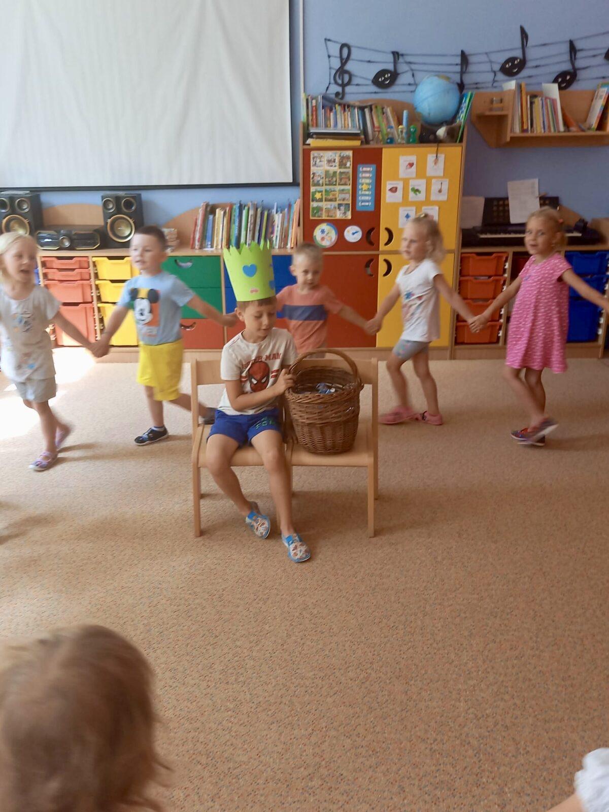 SLAVÍME: PÁŤA MĚL NAROZENINY - 8