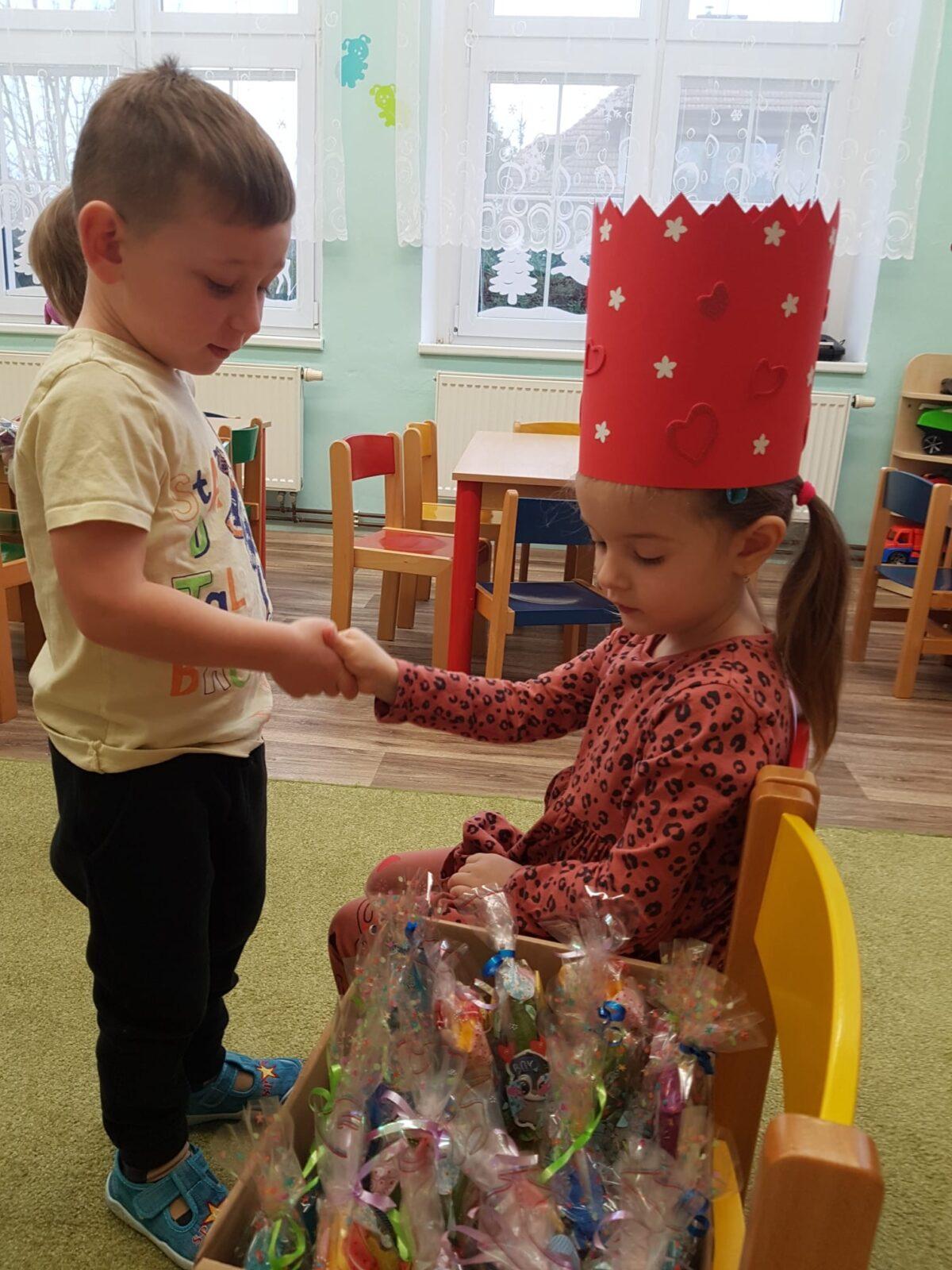 SLAVÍME: TINKA MĚLA NAROZENINY - 8