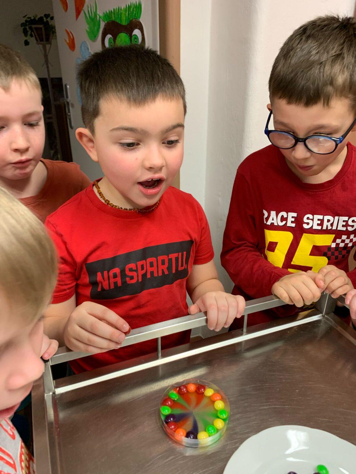 pokusy s vodou - námořníci - 19