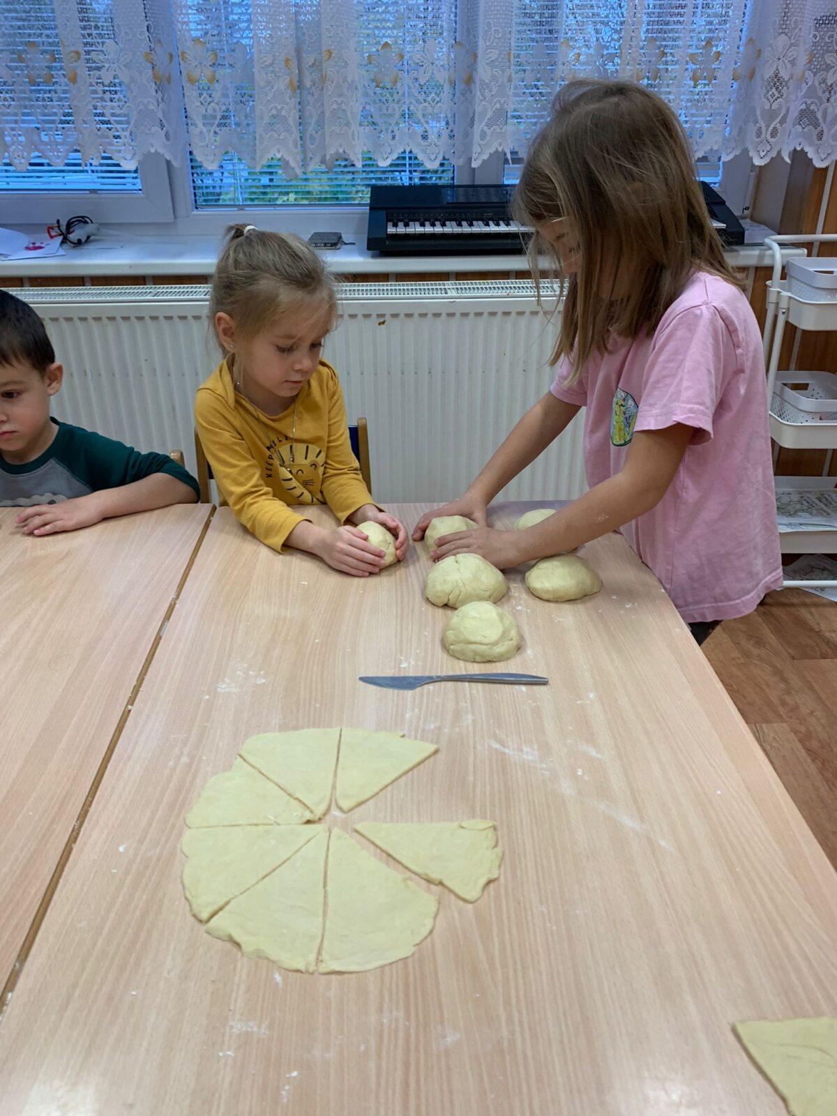 Pečeme svatomartinské rohlíčky - 15