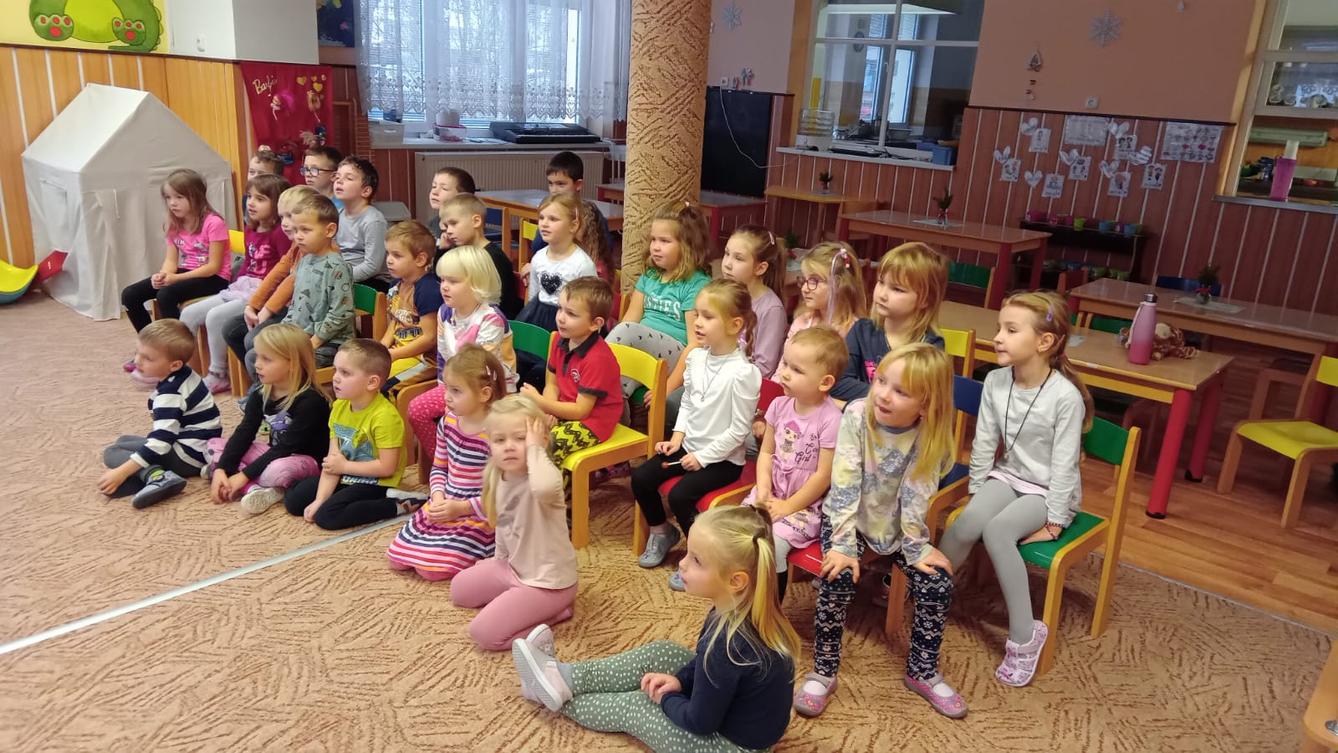 Divadlo ve školce- ,,Vánoční překvapení " - 7