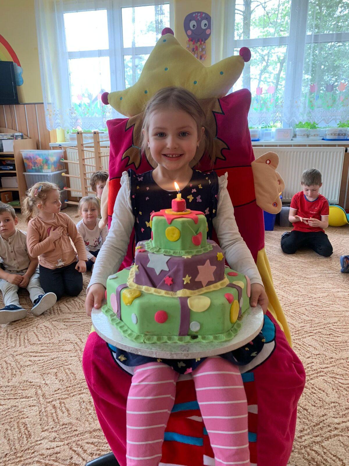 EMILKA SLAVÍ NAROZENINY - 5