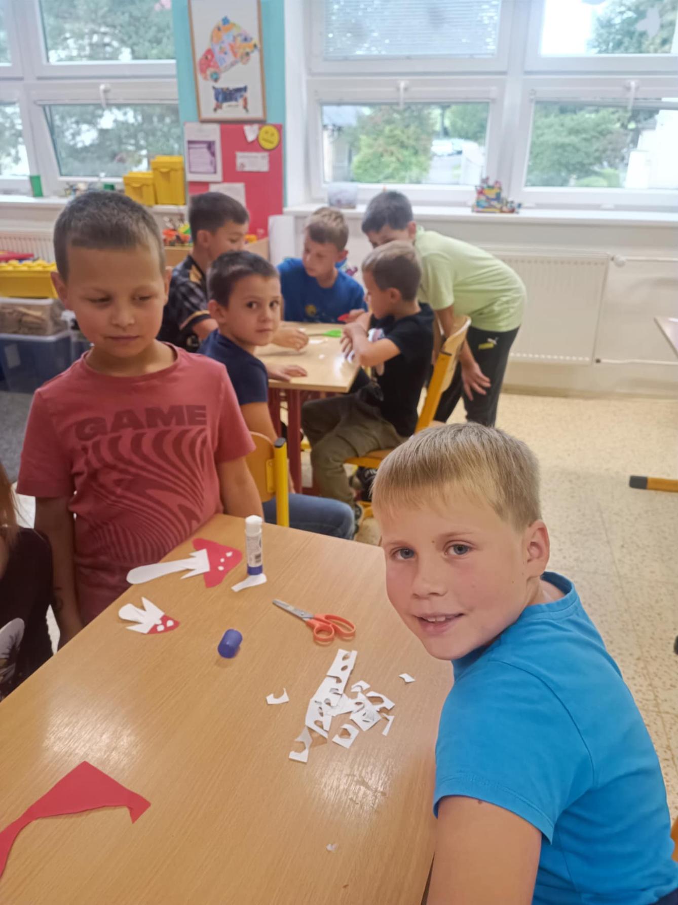 ŠKOLNÍ DRUŽINA - 2. ODDĚLENÍ -PODZIM - 90